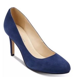 Marc Fisher Chris2 Round-Toe blue suede Pumps